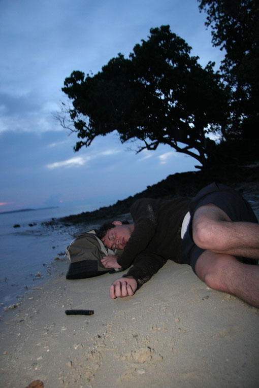 Shipwrecked on a desert island / fiji / jet lag