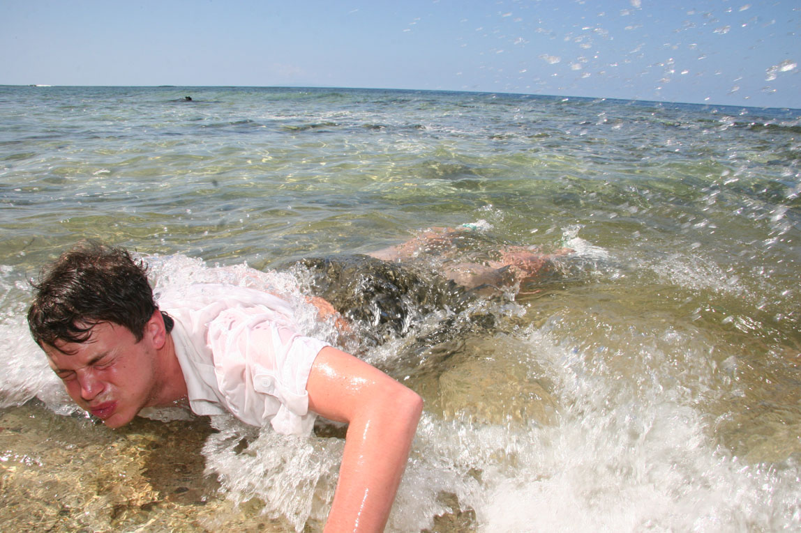 Shipwrecked on a desert island / fiji / checking in