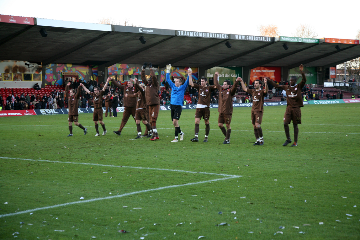 St Pauli FC Fans / Hamburg / players come out to hells bells